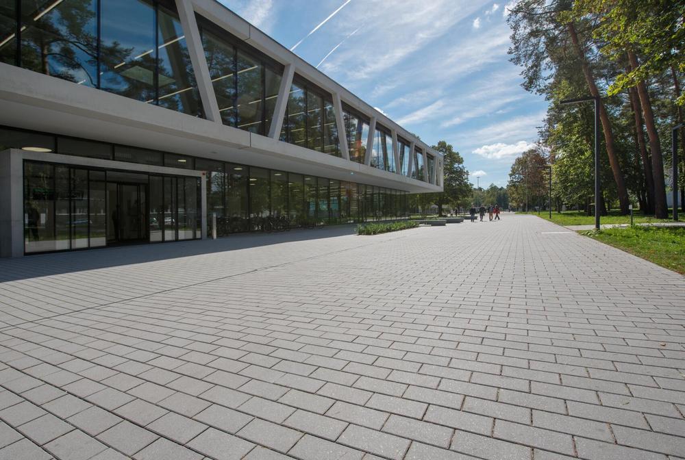 Vanity® - Élégance satinée pour vos aménagements urbains